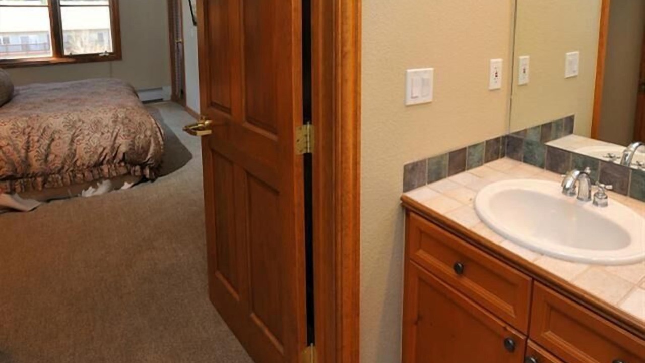 Photo of Bedroom in Avon