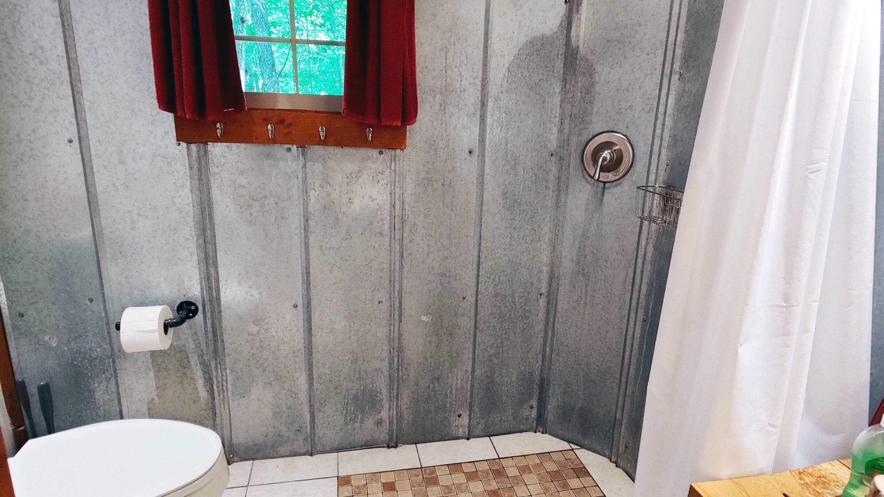 Photo of Bathroom in Monteagle
