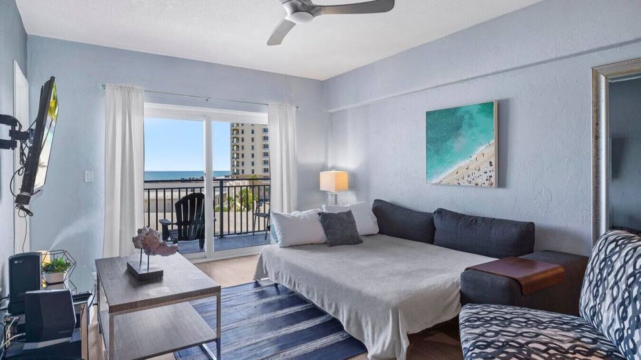 Photo of Livingroom in Jacksonville Beach