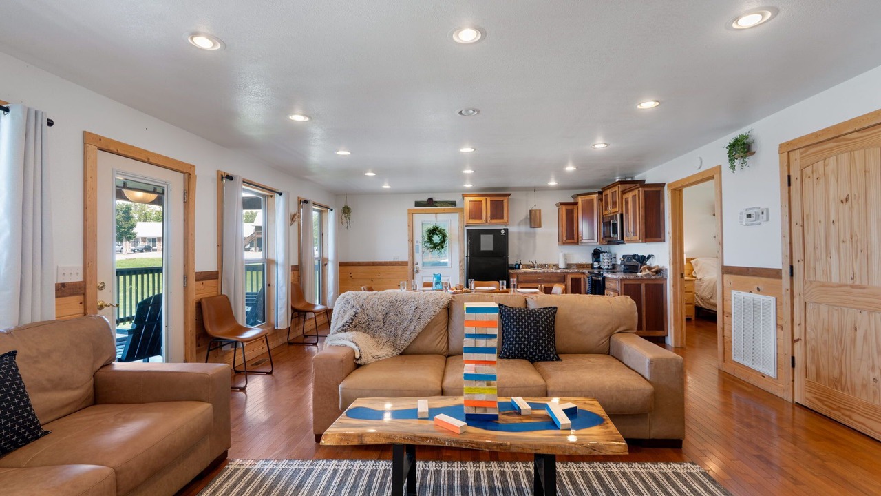 Photo of Livingroom in South Pittsburg