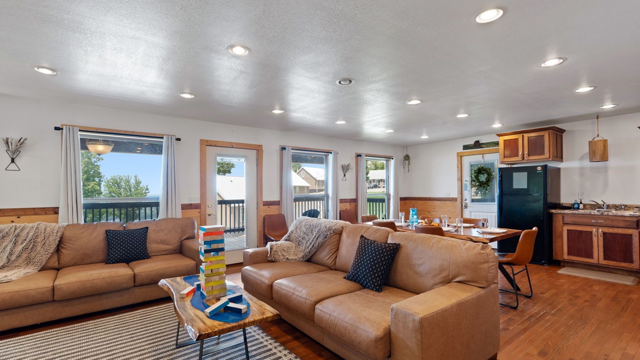 Photo of Livingroom in South Pittsburg