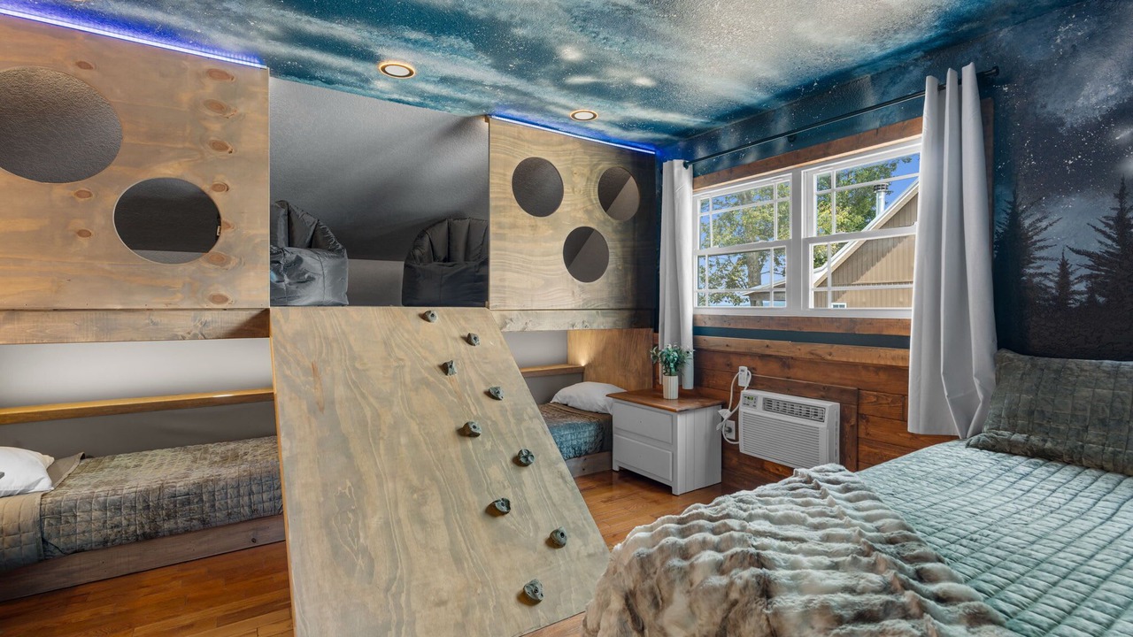 Photo of Bedroom in South Pittsburg