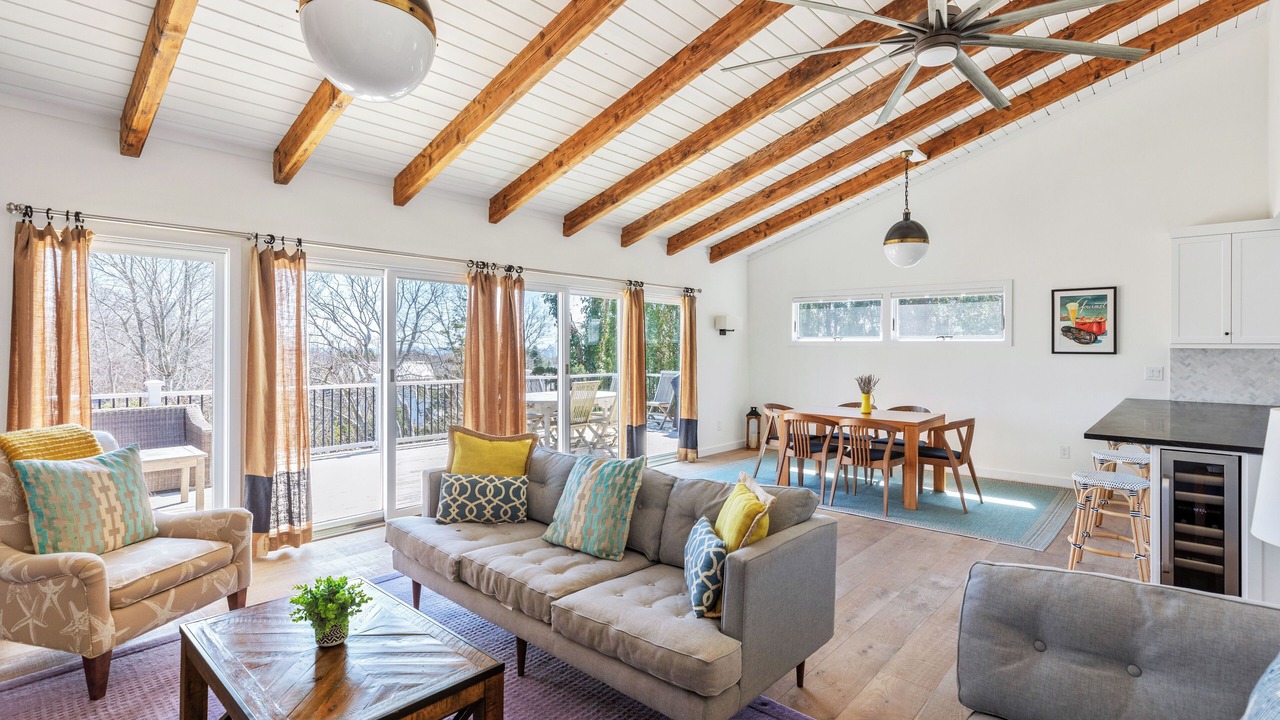 Photo of Livingroom in Montauk