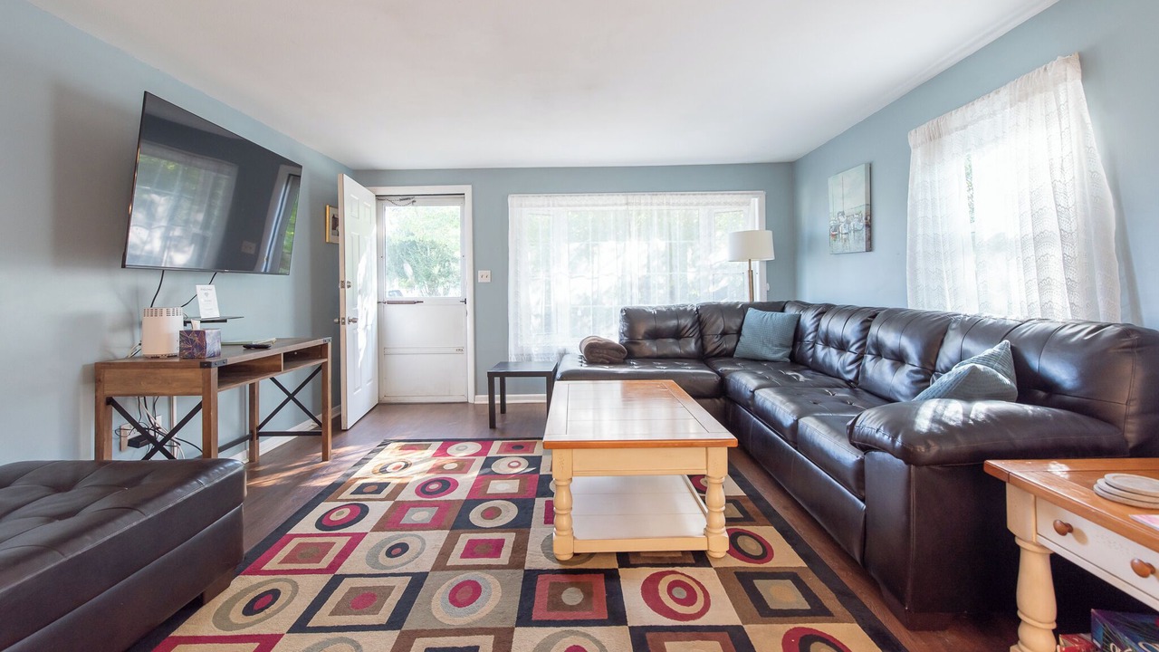 Photo of Livingroom in Briggs Farm
