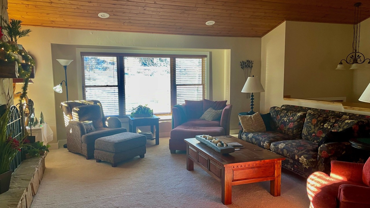 Photo of Livingroom in North Park City