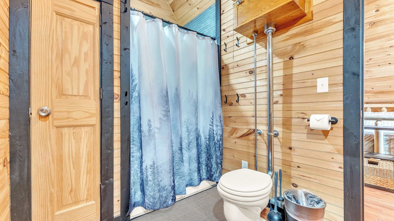 Photo of Bathroom in South Pittsburg