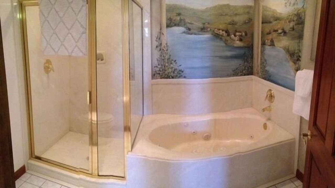 Photo of Bathroom in Midway