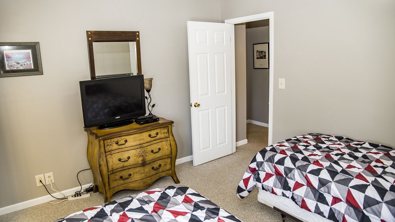 Photo of Bedroom in Fairfield Glade