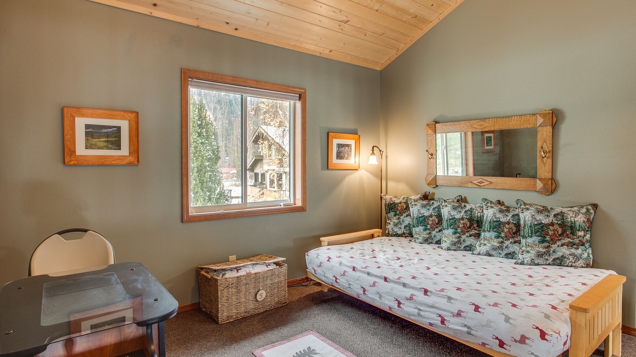 Photo of Bedroom in Leavenworth