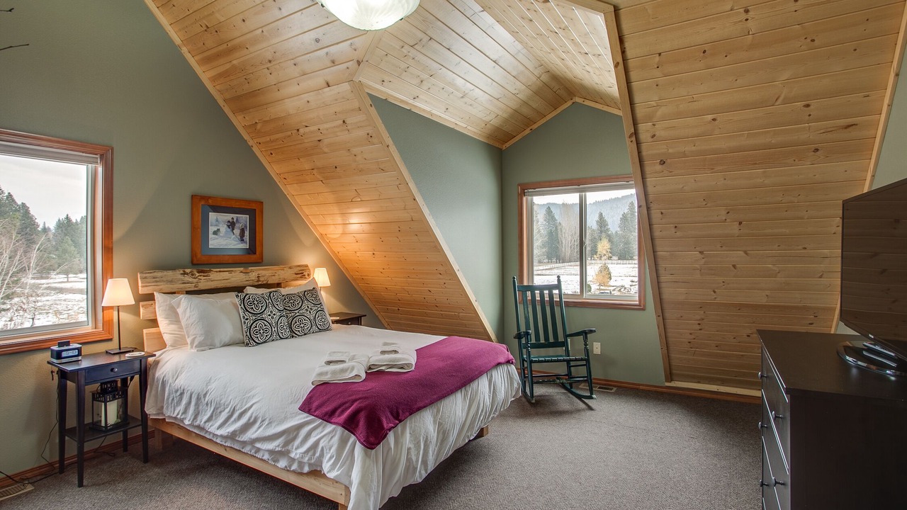 Photo of Bedroom in Leavenworth