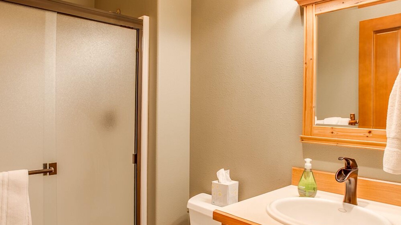 Photo of Bathroom in Leavenworth