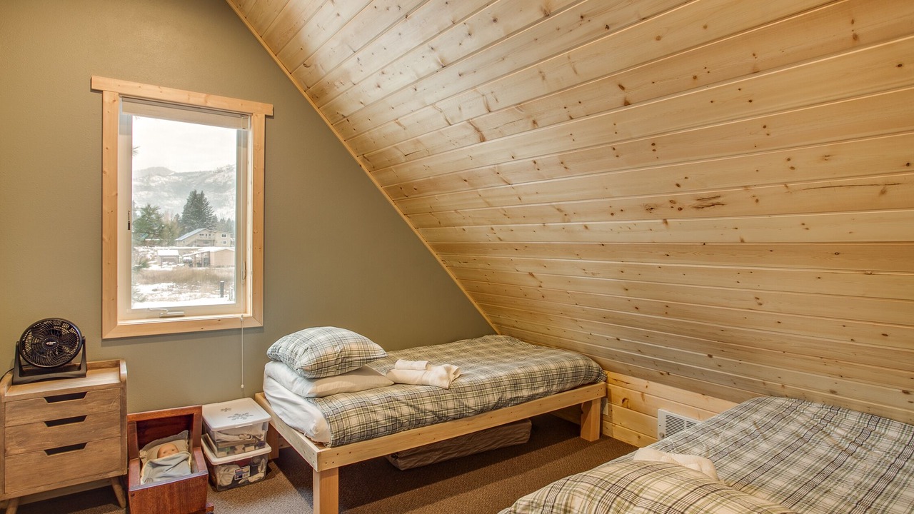 Photo of Bedroom in Leavenworth