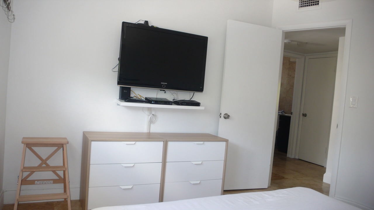 Photo of Bedroom in Key Biscayne