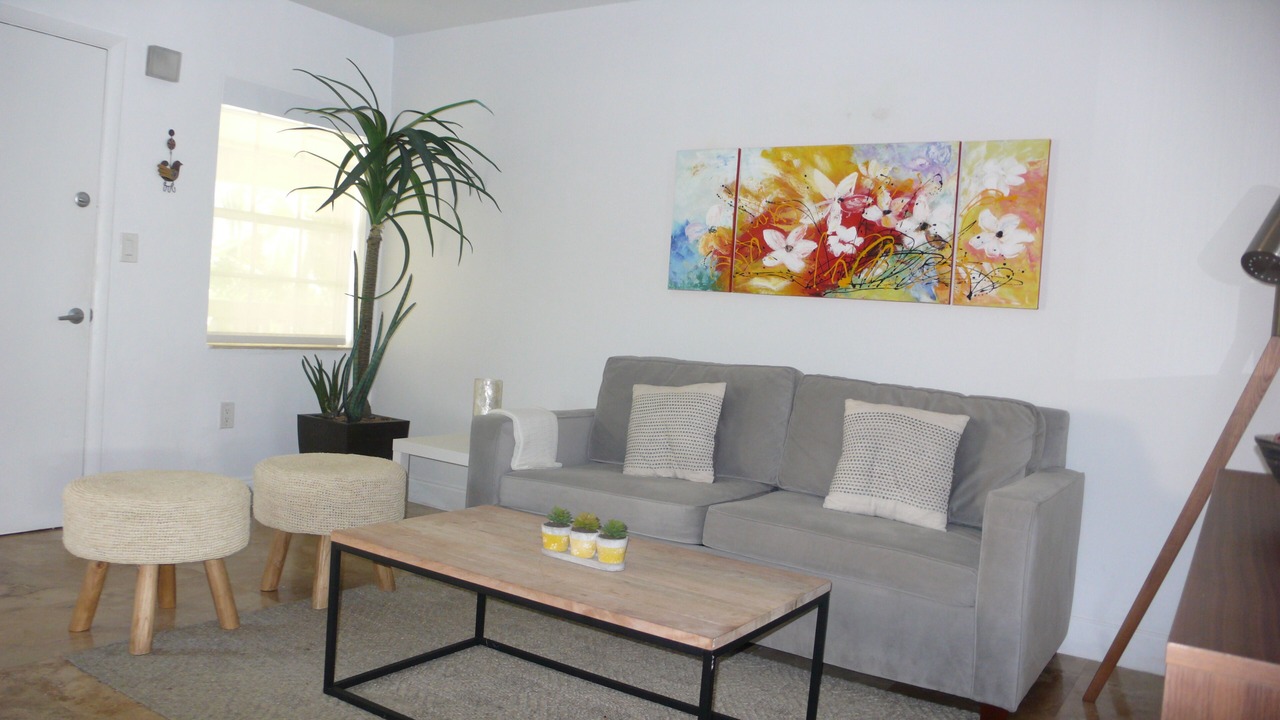 Photo of Livingroom in Key Biscayne