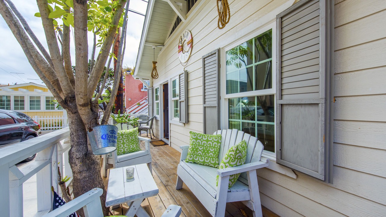 Photo of Patio Balcony in Mission Beach