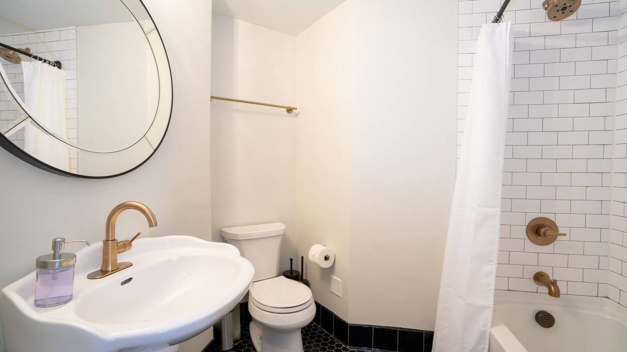 Photo of Bathroom in Five Points