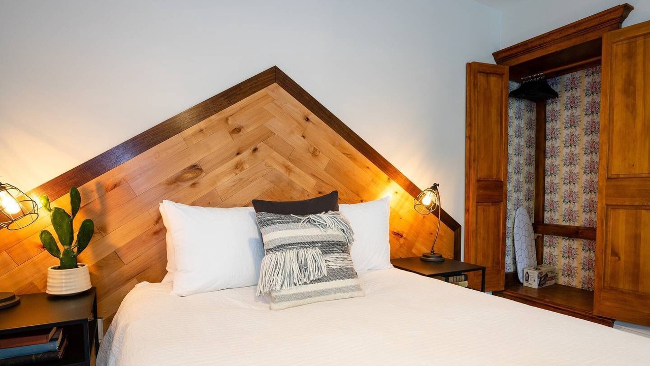 Photo of Bedroom in Five Points