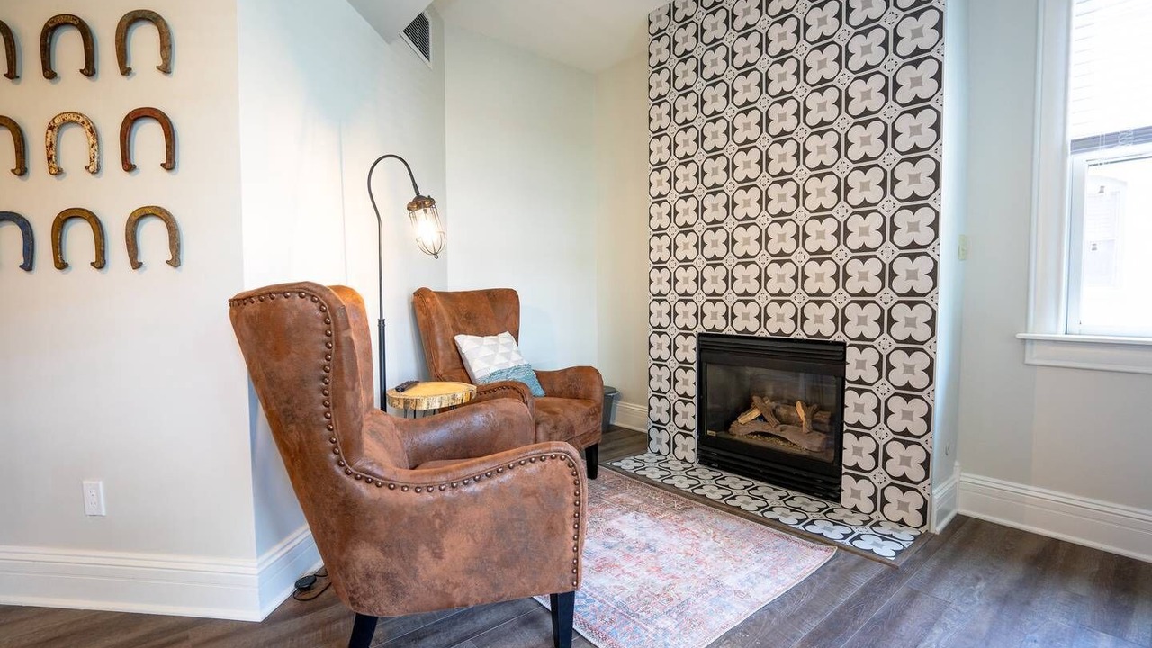 Photo of Livingroom in Five Points