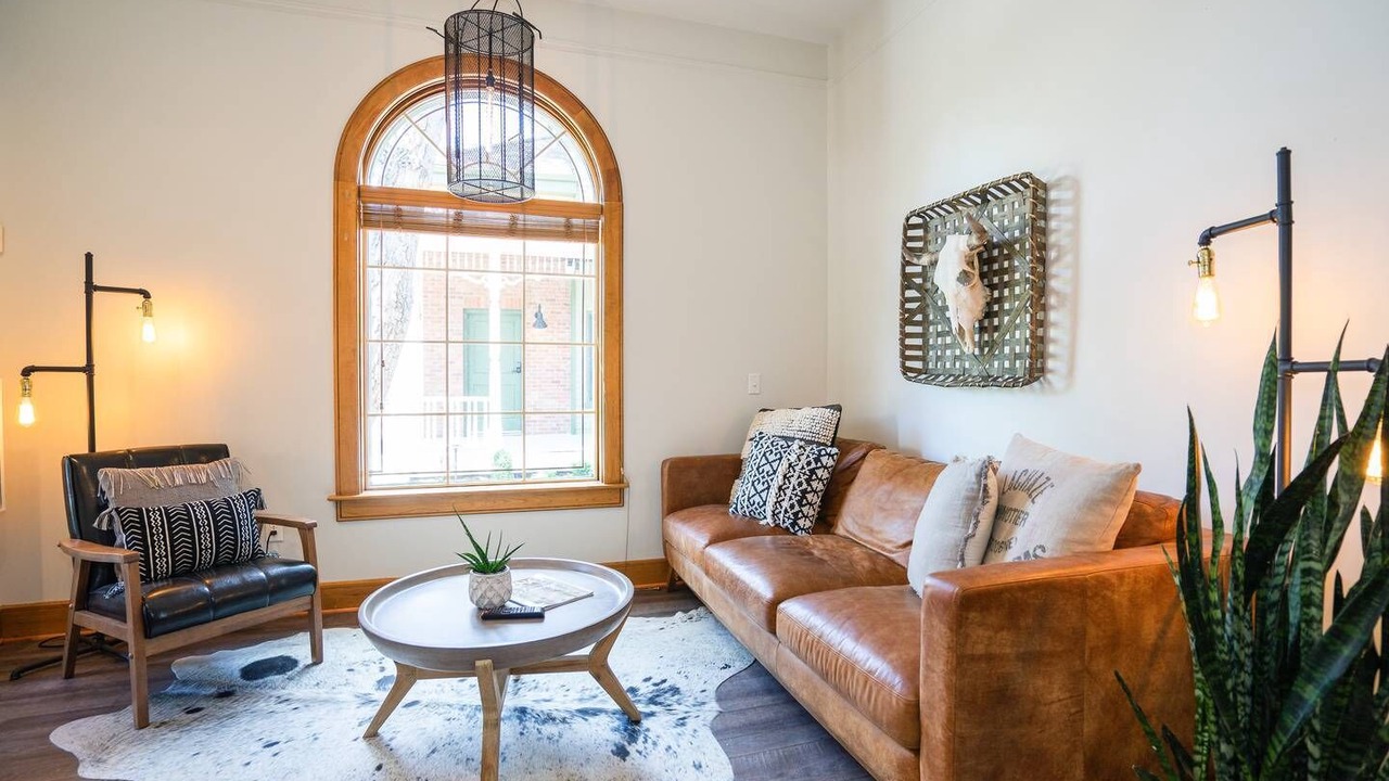 Photo of Livingroom in Five Points