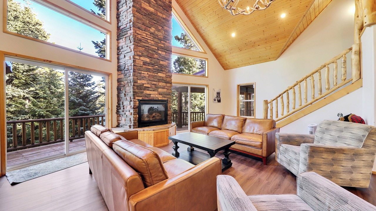 Photo of Livingroom in Duck Creek Village