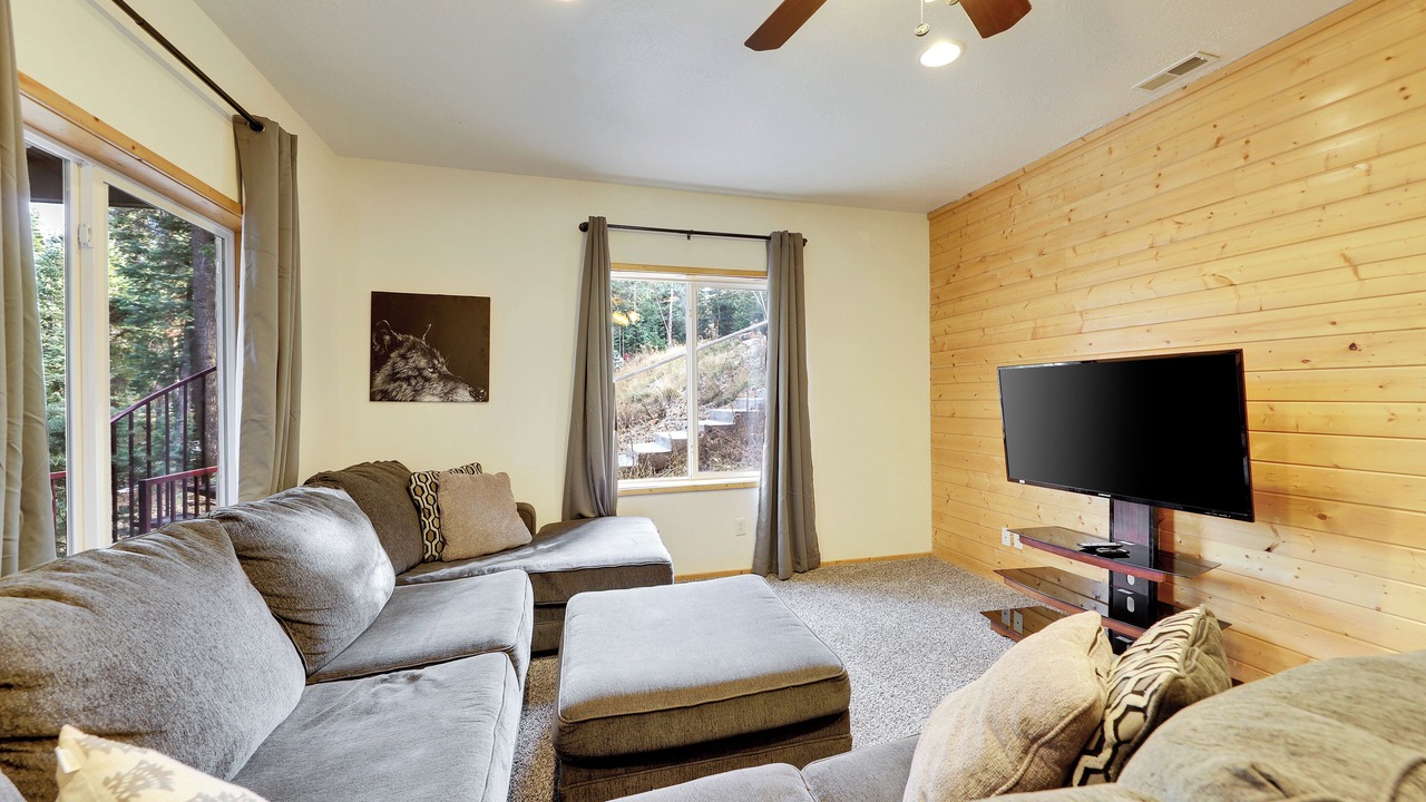 Photo of Livingroom in Duck Creek Village