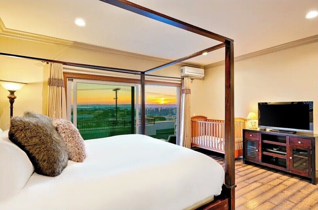 Photo of Bedroom in Mission Hills