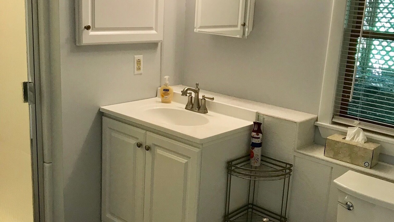 Photo of Bathroom in Bonnet Shores