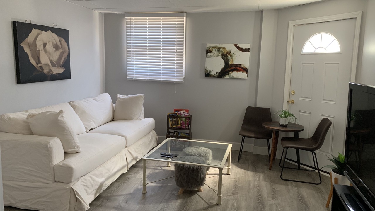 Photo of Livingroom in Niagara Falls
