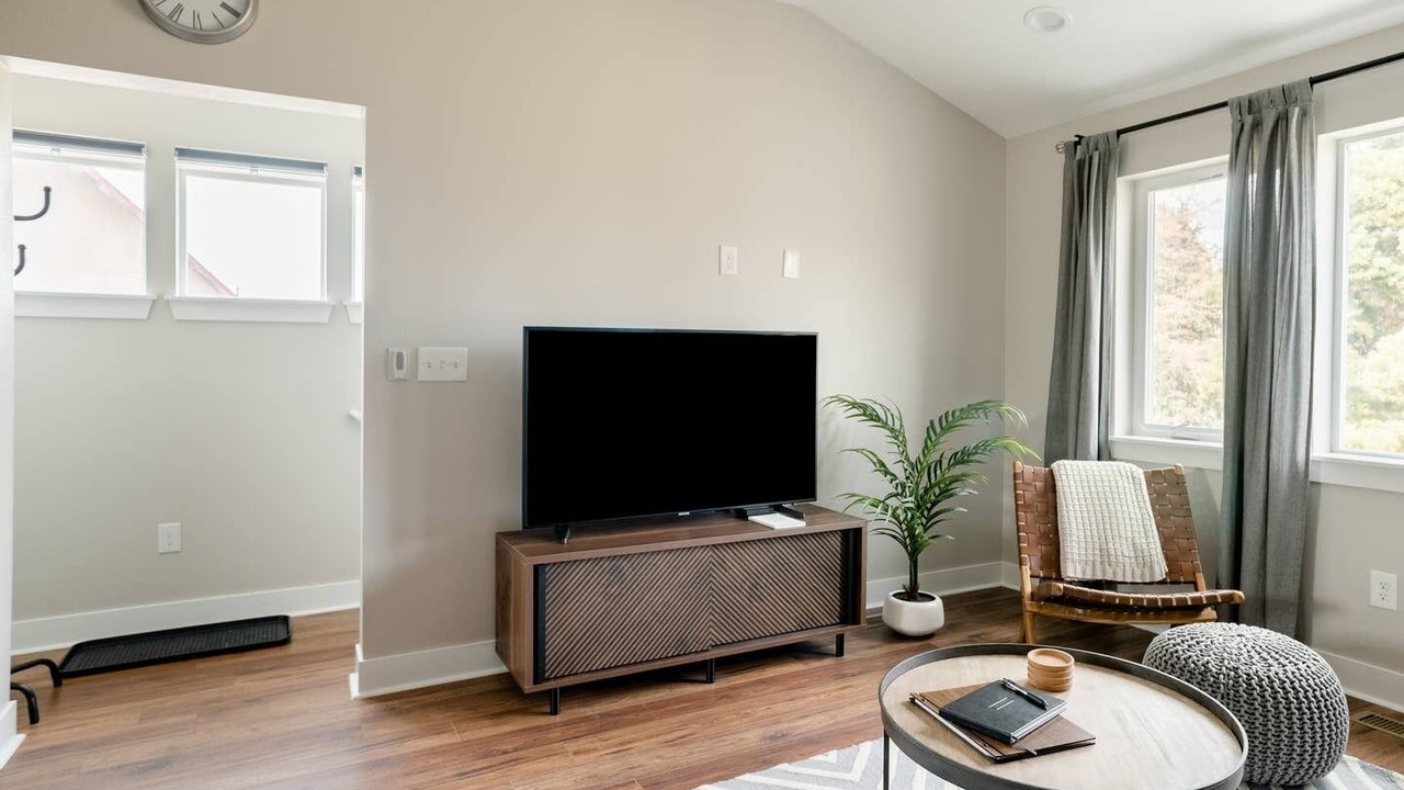 Photo of Livingroom in Whittier