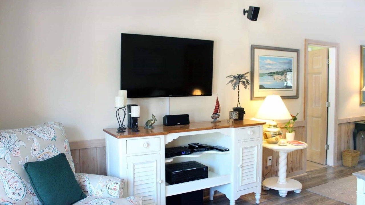 Photo of Bedroom in North Litchfield Beach