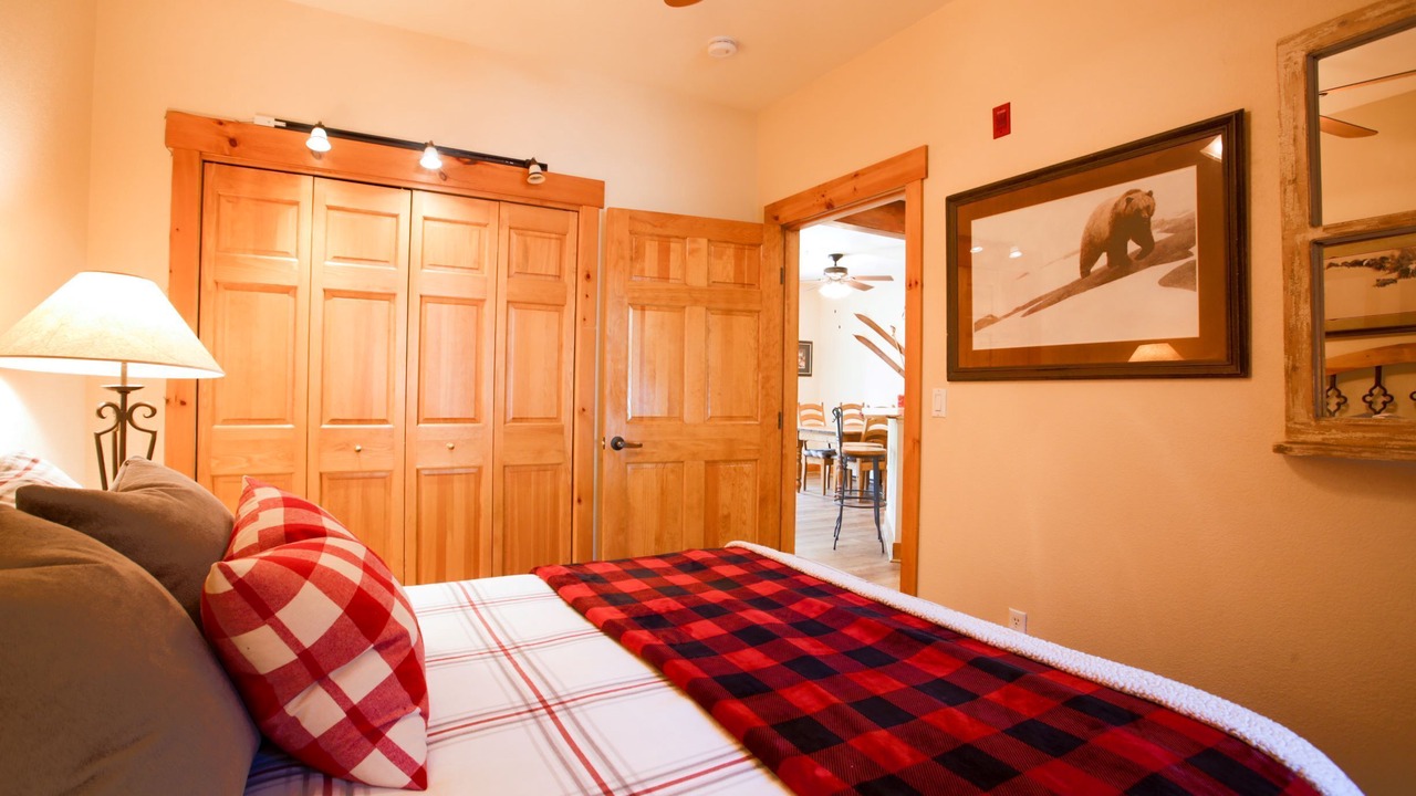 Photo of Bedroom in Keystone