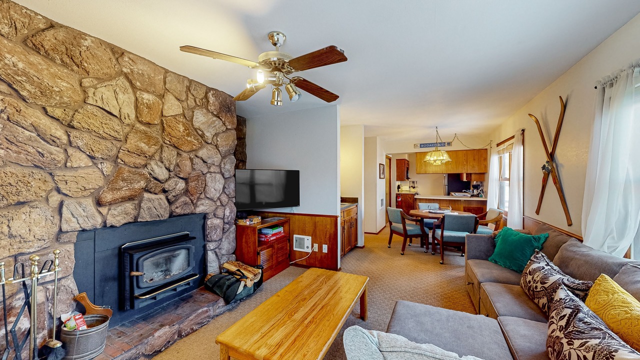 Photo of Livingroom in Angel Fire