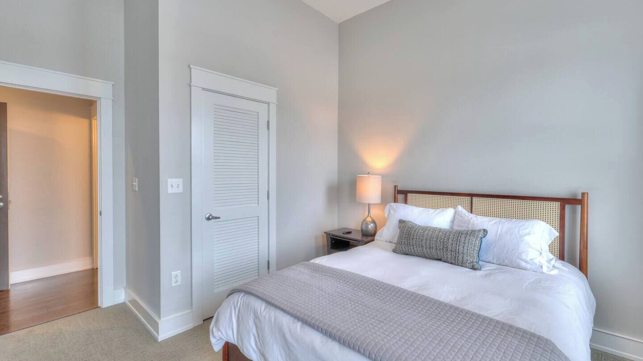 Photo of Bedroom in 12 South