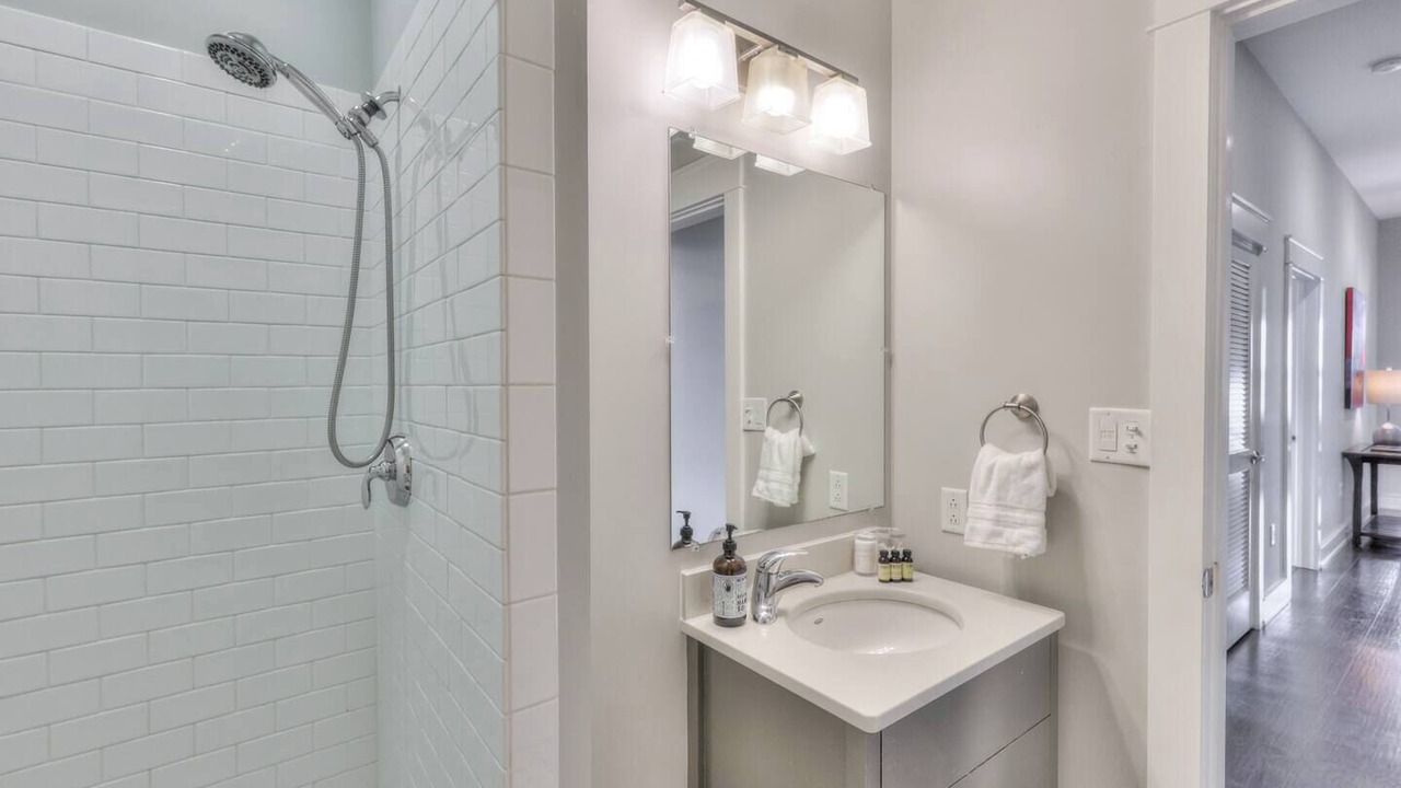 Photo of Bathroom in 12 South