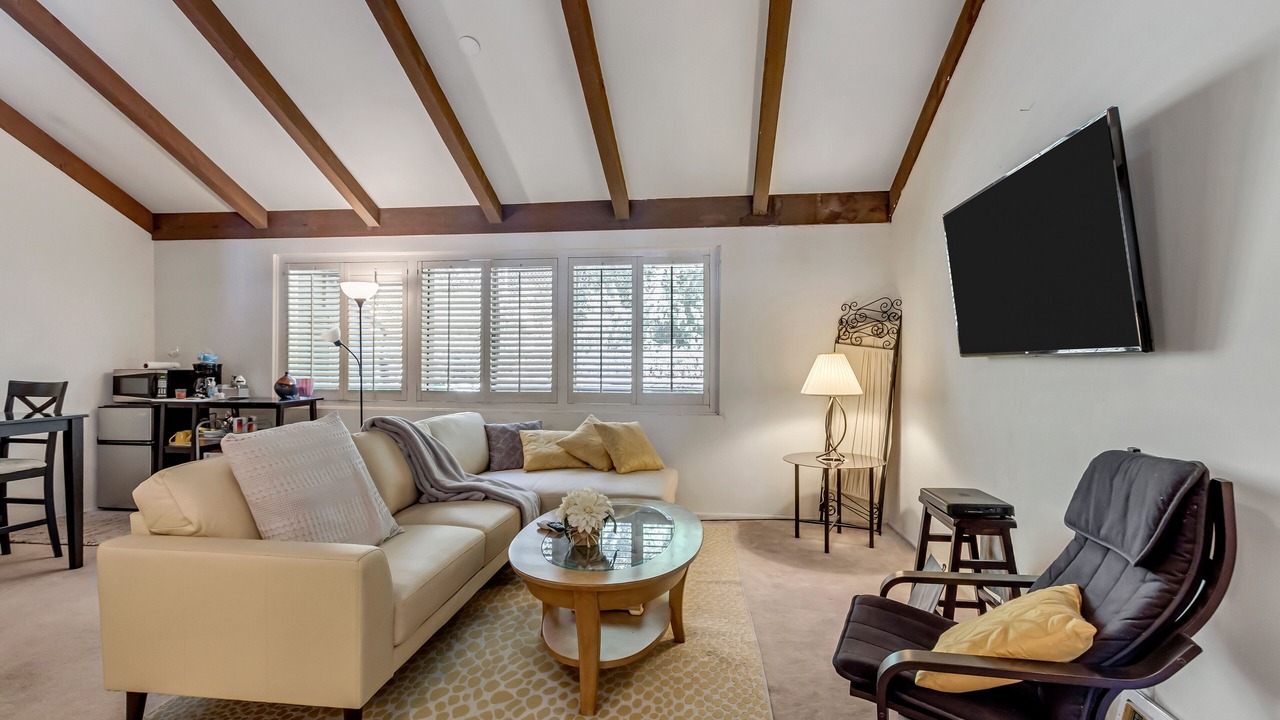 Photo of Livingroom in Cottonwood Heights
