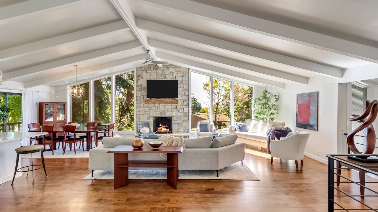 Photo of Livingroom in Cottonwood Heights