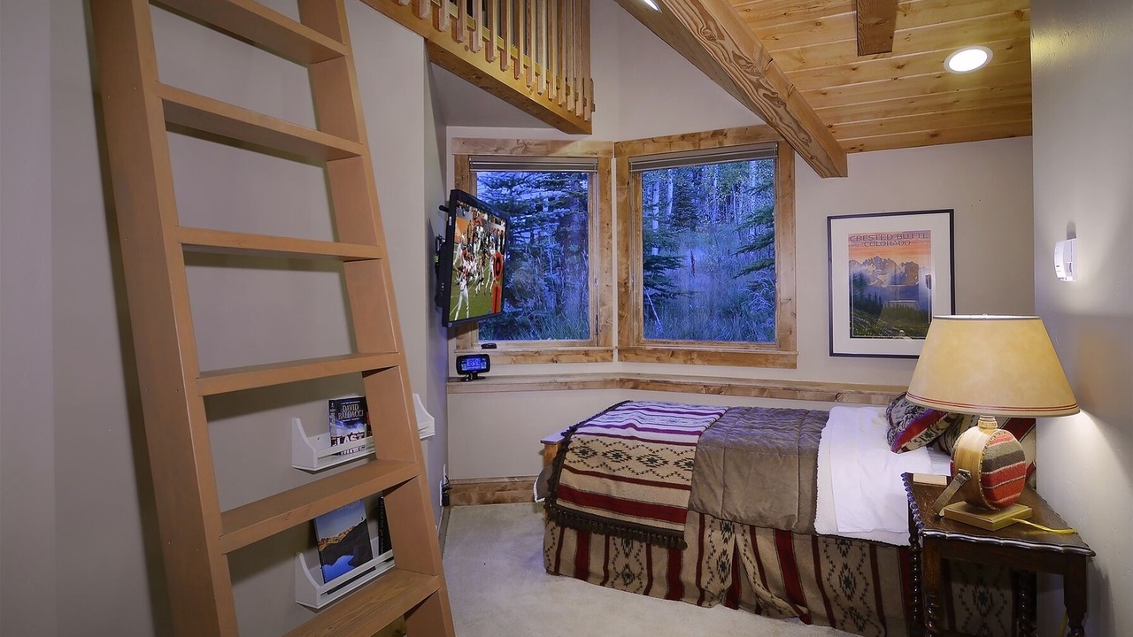 Photo of Bedroom in Crested Butte