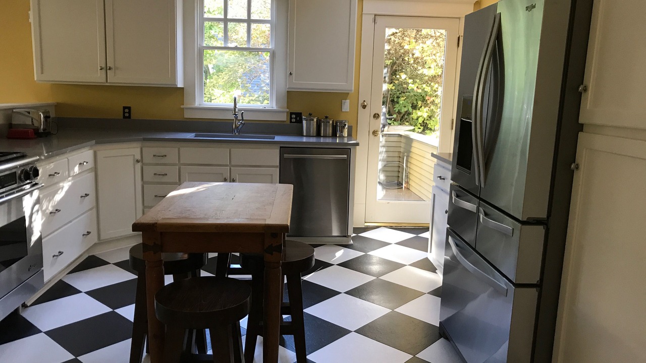 Photo of Kitchen in East Queen Anne
