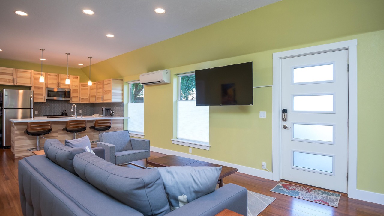 Photo of Livingroom in Oak Grove