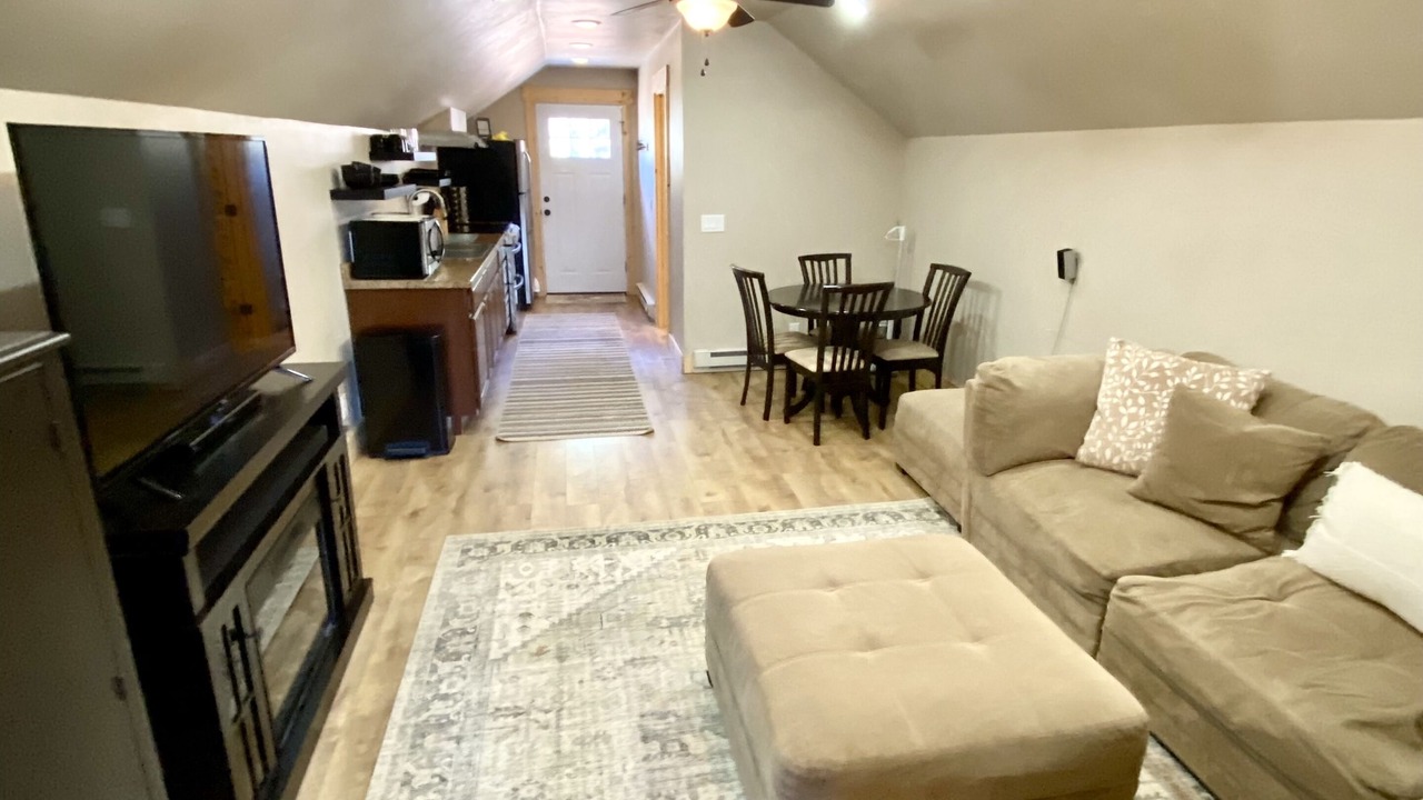 Photo of Livingroom in Duck Creek Village