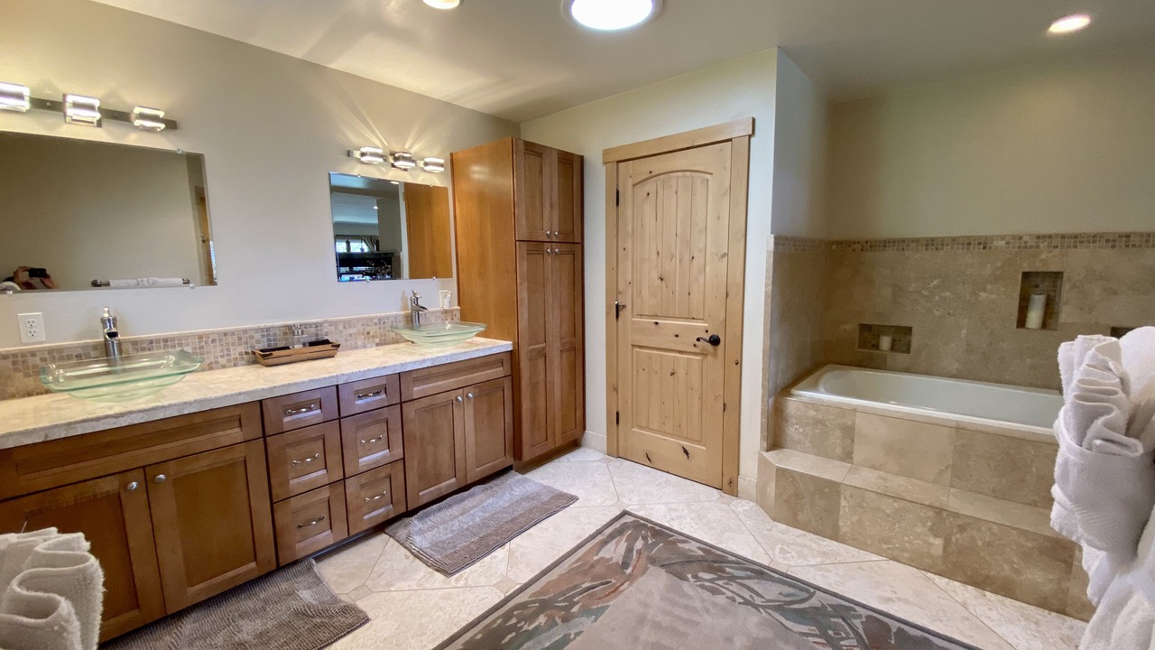 Photo of Bathroom in Al Tahoe
