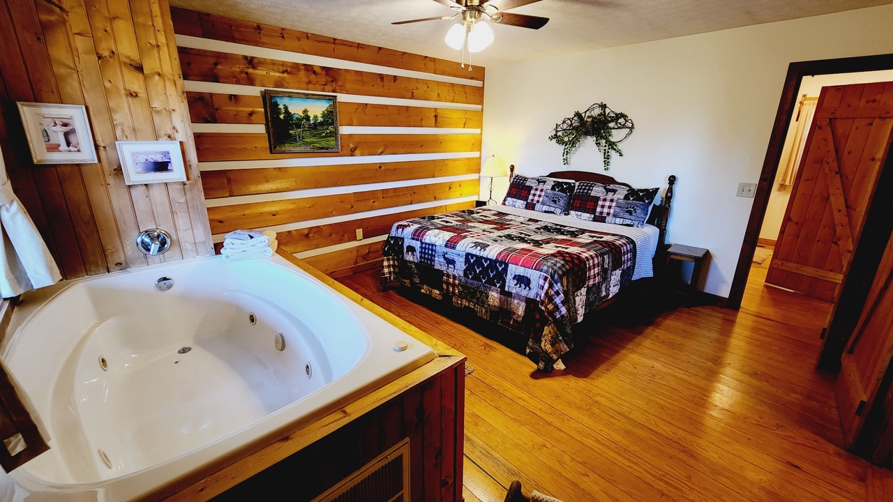 Photo of Bedroom in Gatlinburg - Pigeon Forge
