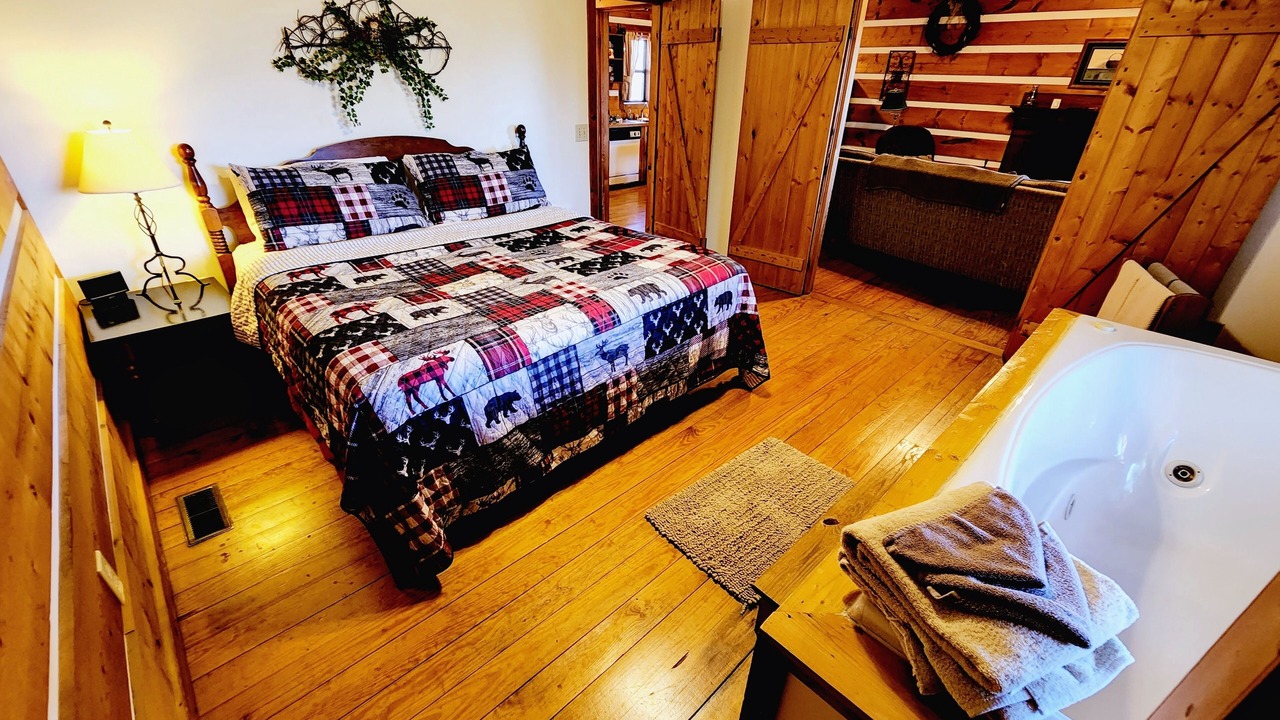 Photo of Bedroom in Gatlinburg - Pigeon Forge