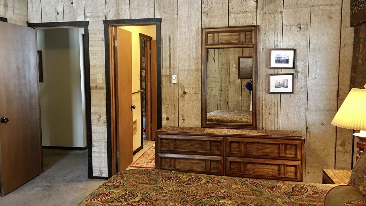 Photo of Bedroom in Red River