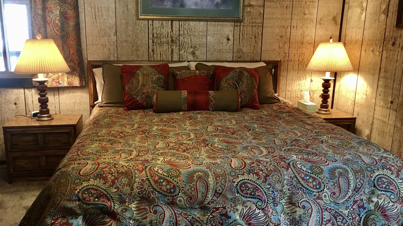 Photo of Bedroom in Red River