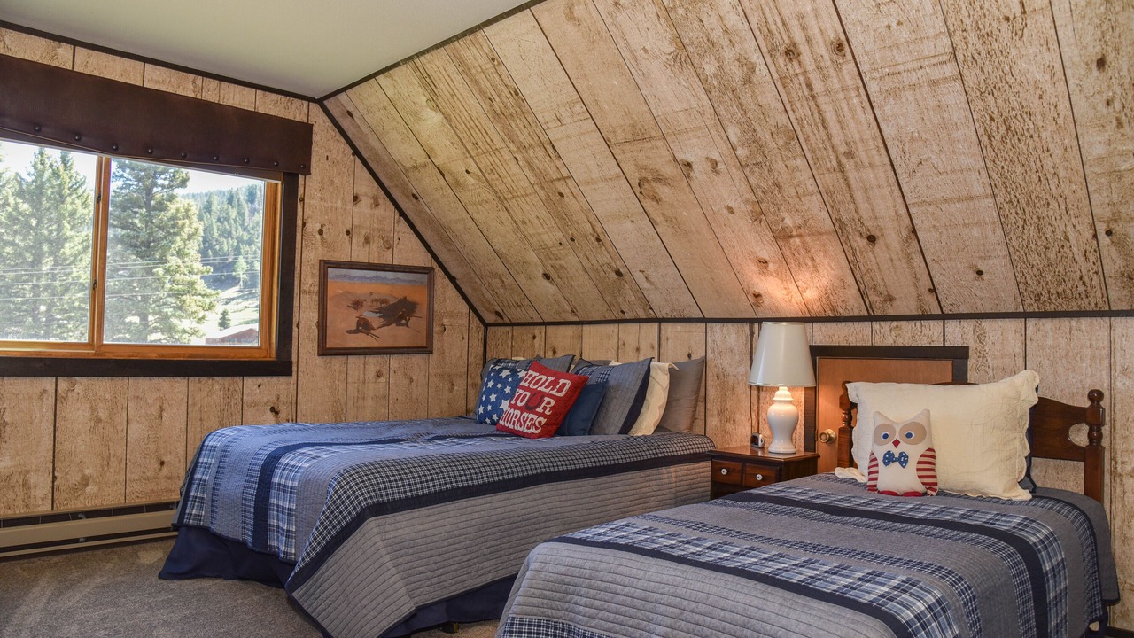 Photo of Bedroom in Red River