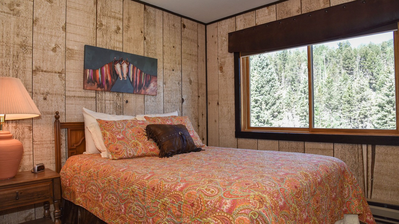 Photo of Bedroom in Red River