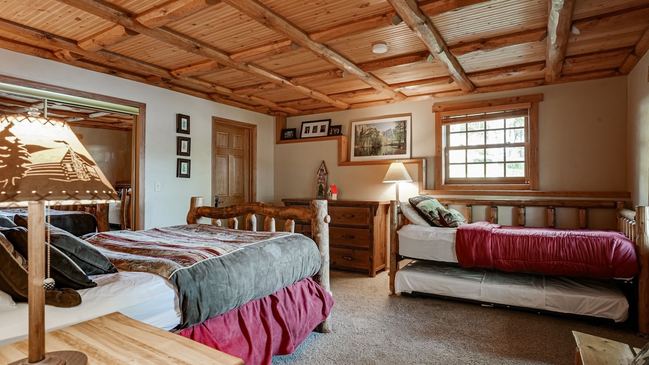 Photo of Bedroom in Eagle River