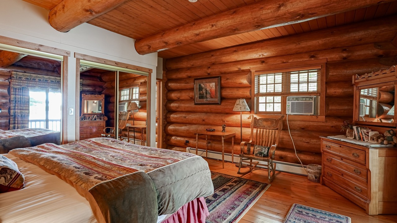 Photo of Bedroom in Eagle River