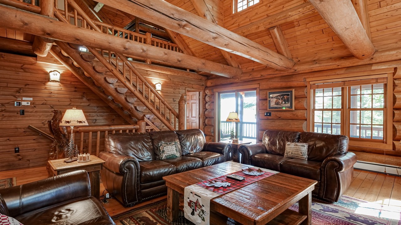Photo of Livingroom in Eagle River